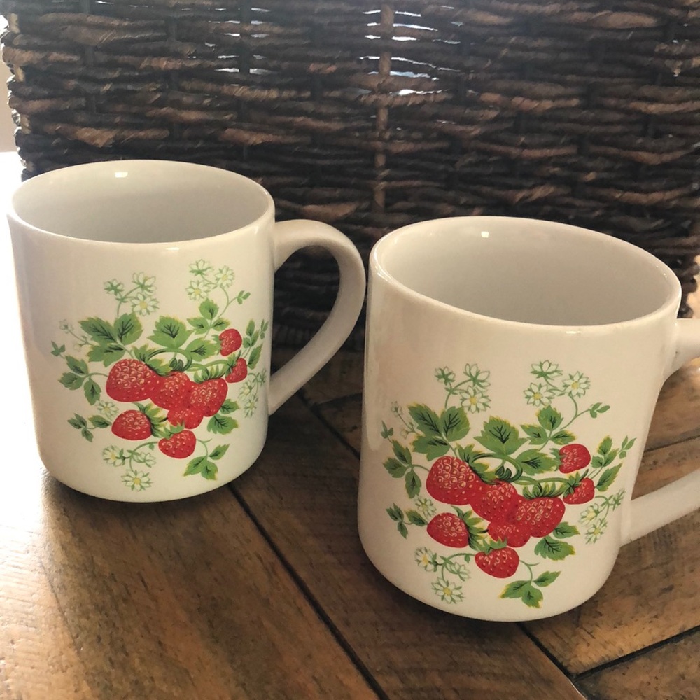 Vintage strawberry mugs